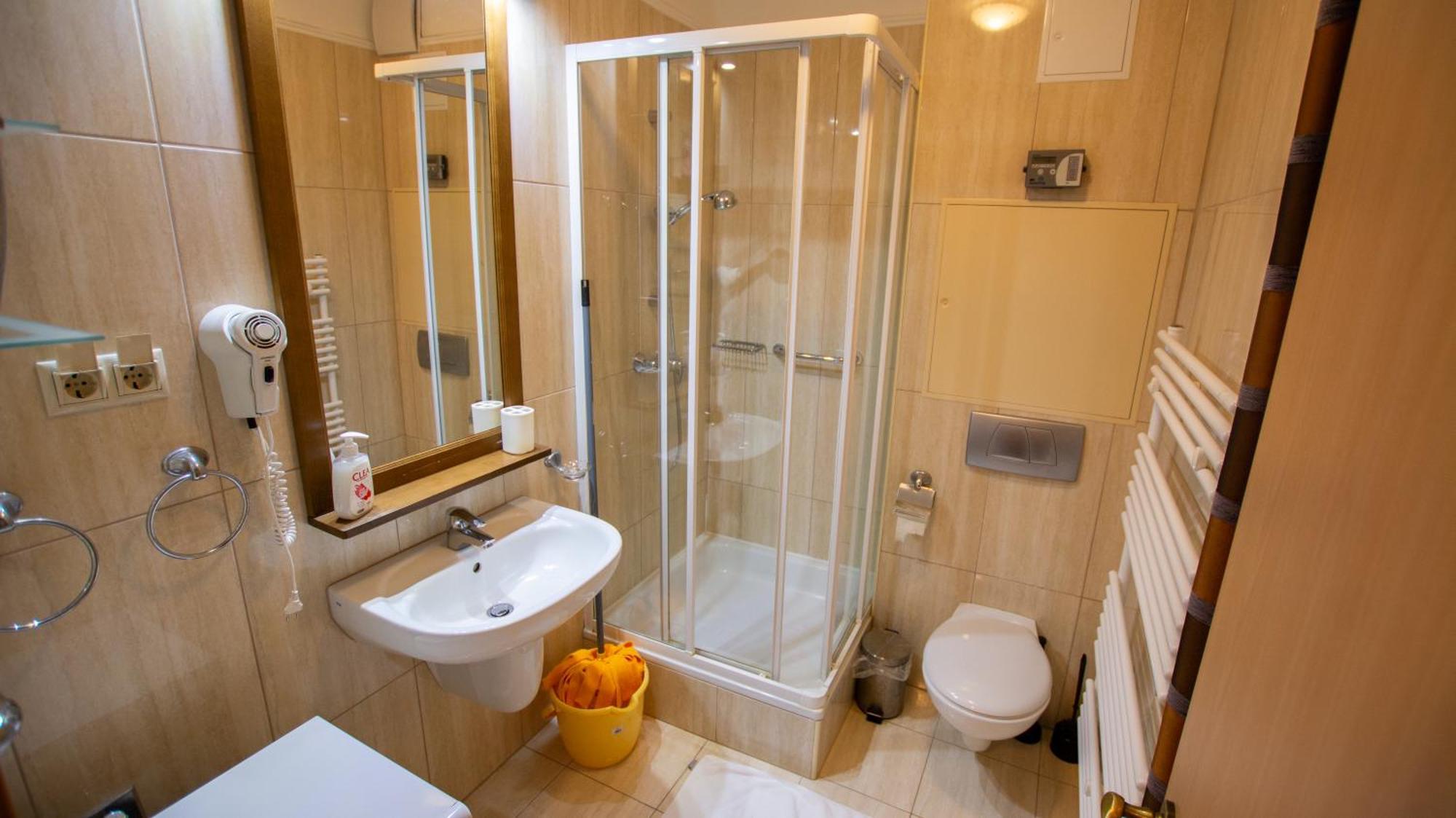 Bernadett Villa Apartman 3 Buk Exterior photo